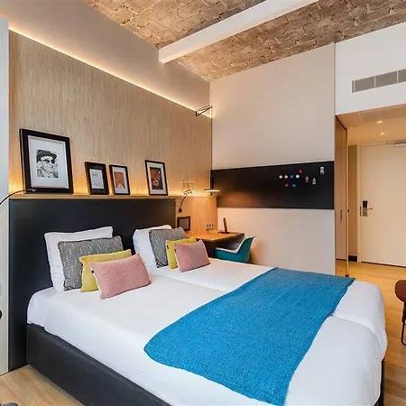 Postillion Hotel Rotterdam City Centre 4*