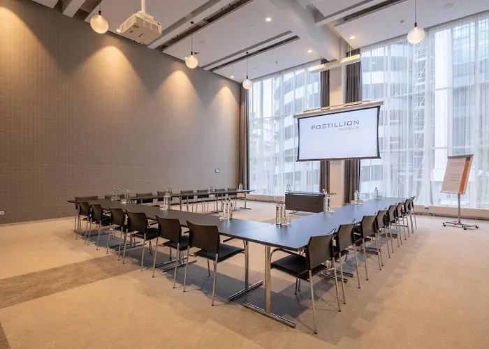 Postillion Wtc Hotel 4*